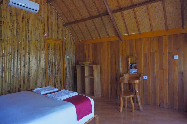 Room 5 of 28