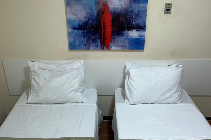 Room 41 of 68