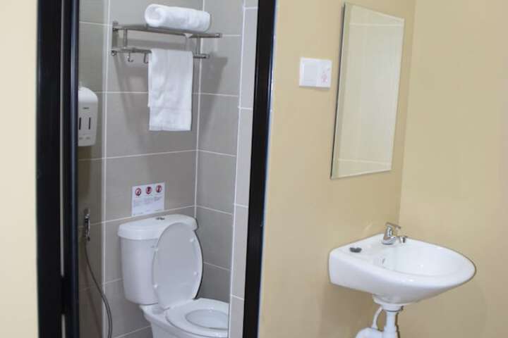 Room 25 of 65