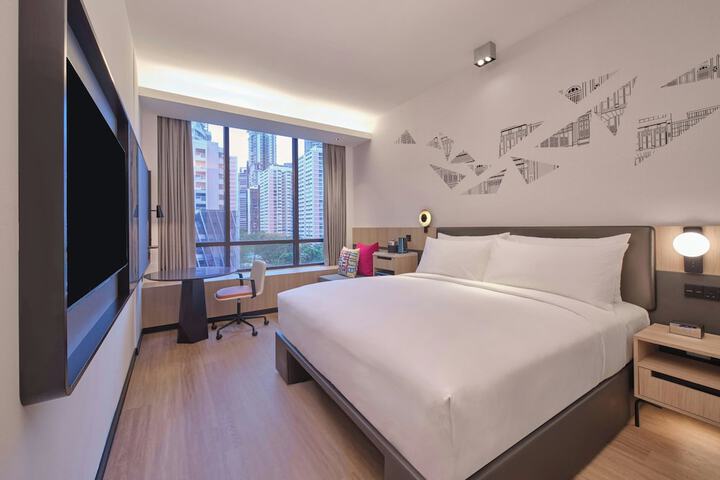 Room 12 of 64