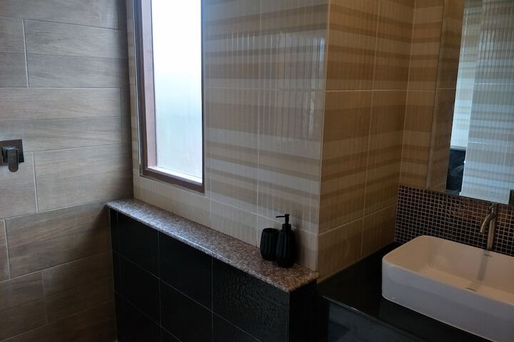 Room 50 of 101
