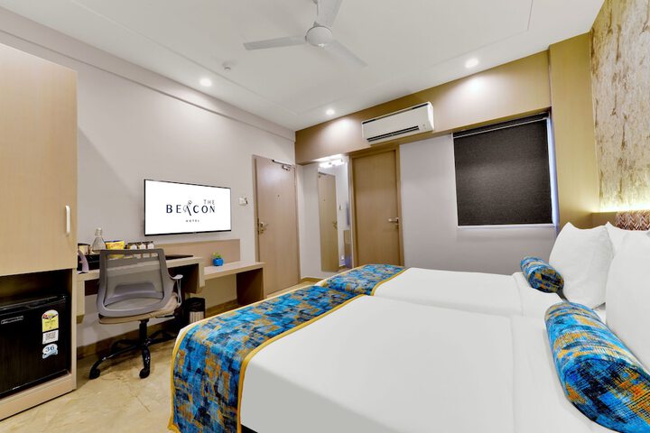 Room 11 of 27