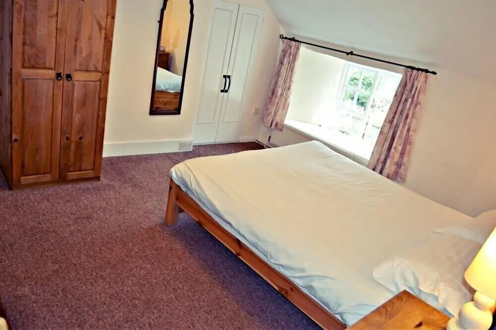 Room 5 of 23