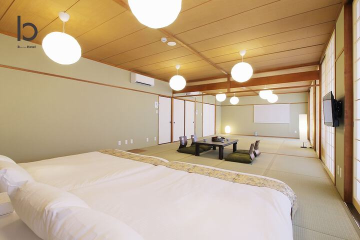 Room 26 of 219