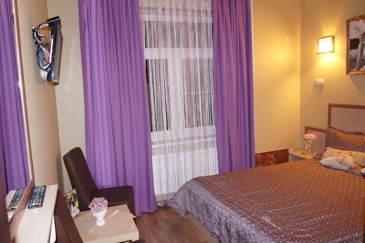 Room 19 of 42