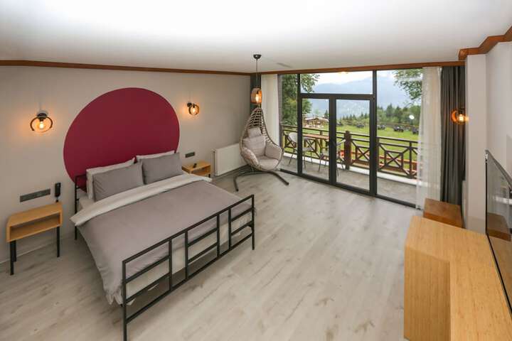 Room 4 of 23