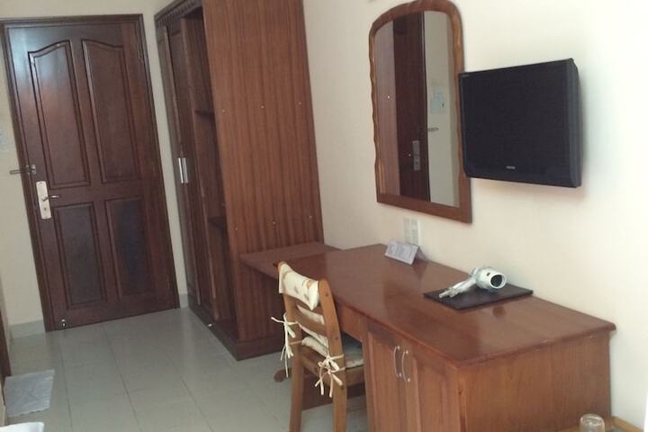 Room 20 of 35