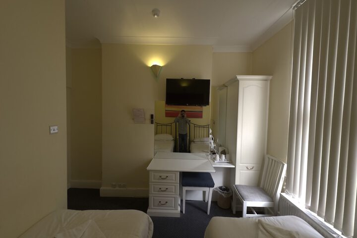 Room 66 of 113