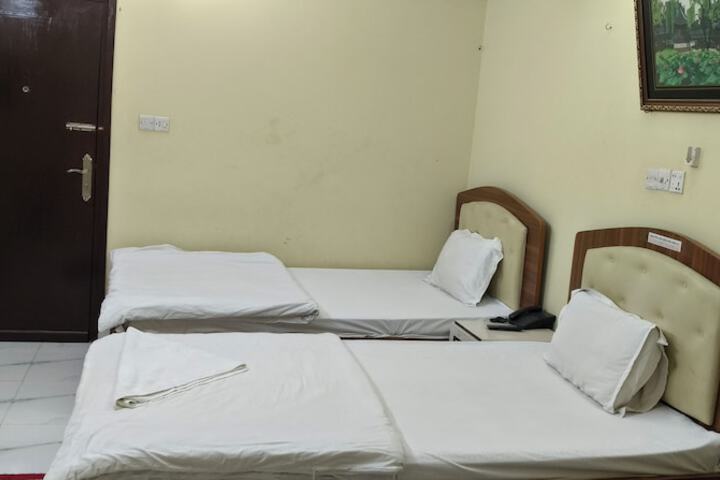 Room 14 of 36