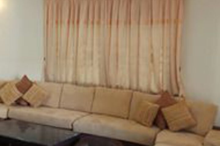 Room 7 of 11