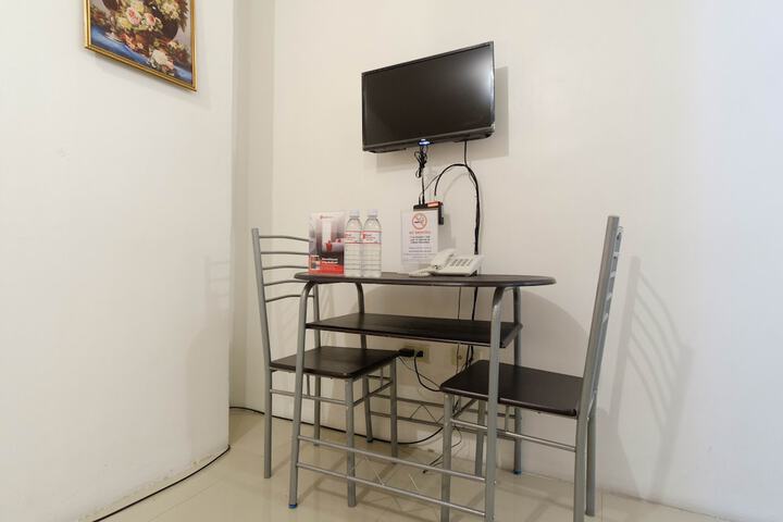 Room 6 of 9