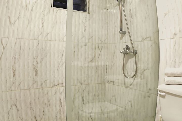 Room 13 of 25