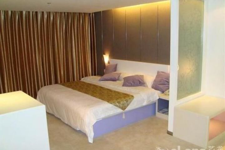 Room 49 of 114