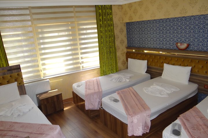 Room 16 of 36