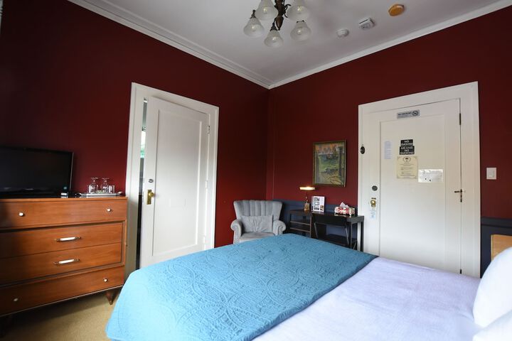 Room 17 of 70