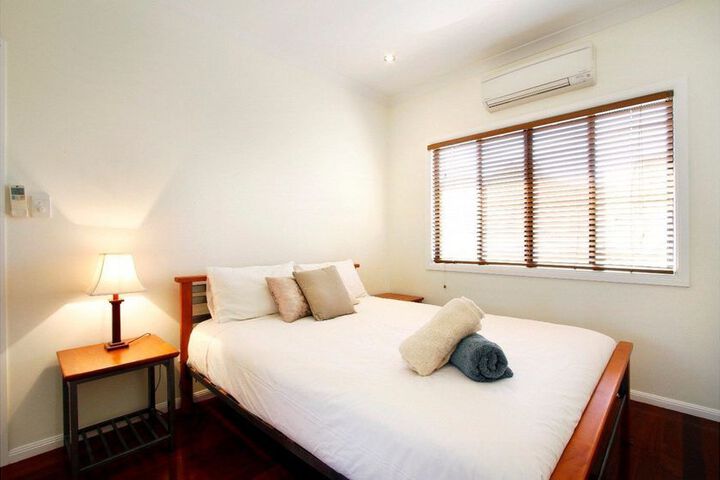Room 3 of 11