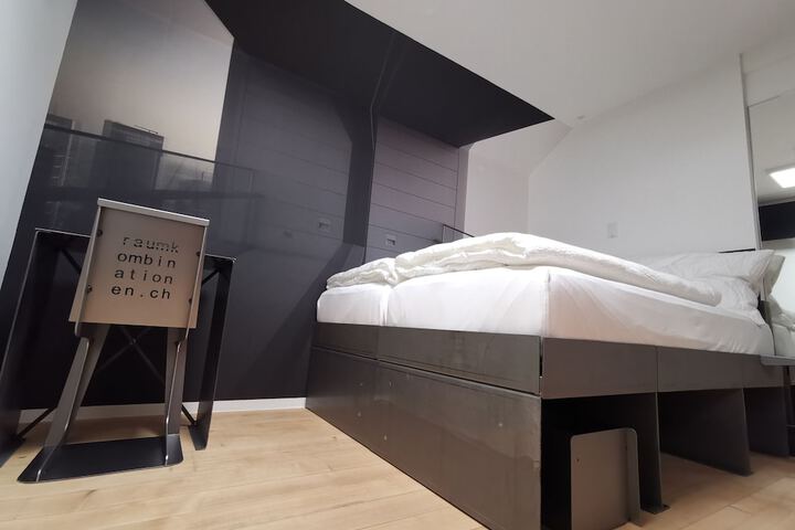 Room 20 of 111