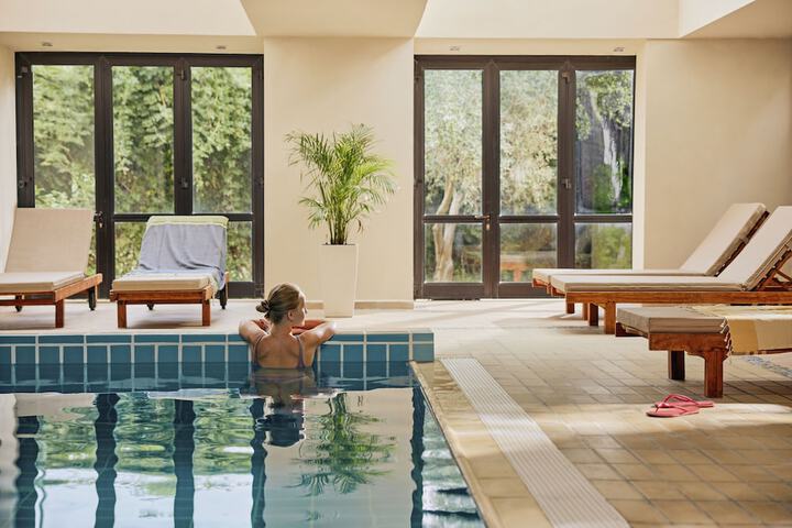 Pool 40 of 126
