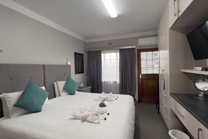 Room 7 of 36