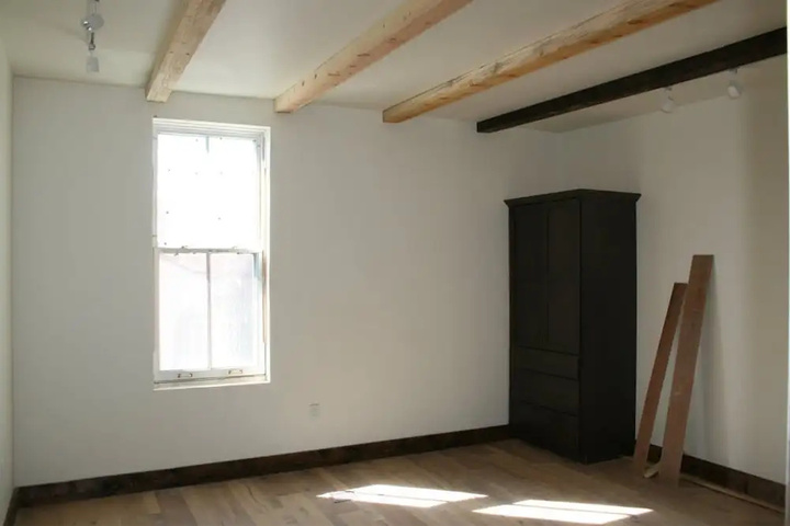 Room 3 of 21