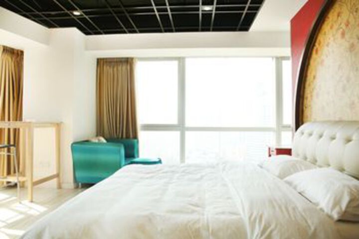Room 18 of 36