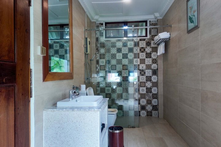 Room 53 of 72