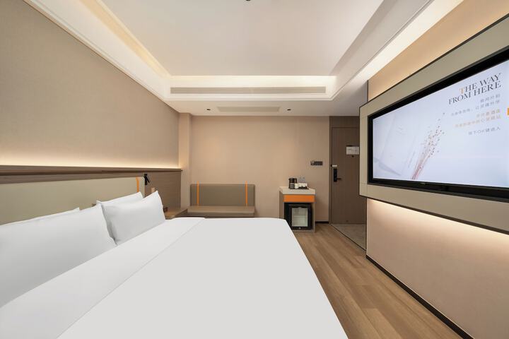 Room 14 of 29