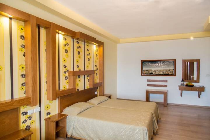 Room 10 of 45