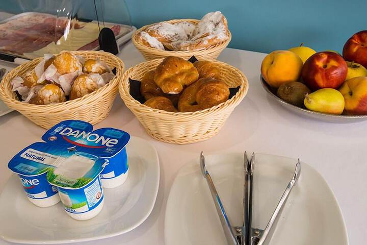 Breakfast/Coffee Service 15 of 32