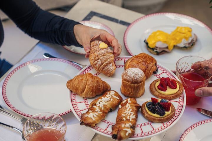 Breakfast/Coffee Service 68 of 99