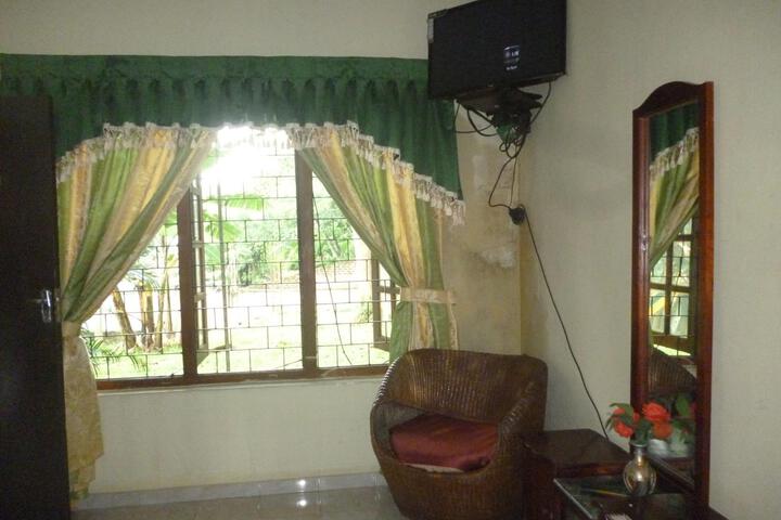 Room 3 of 5