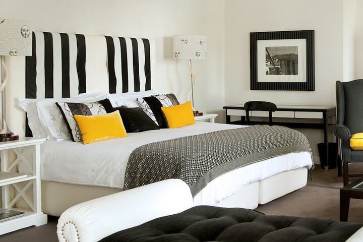 Room 4 of 14