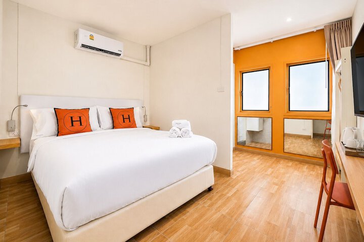 Room 42 of 65