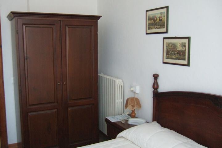 Room 21 of 29