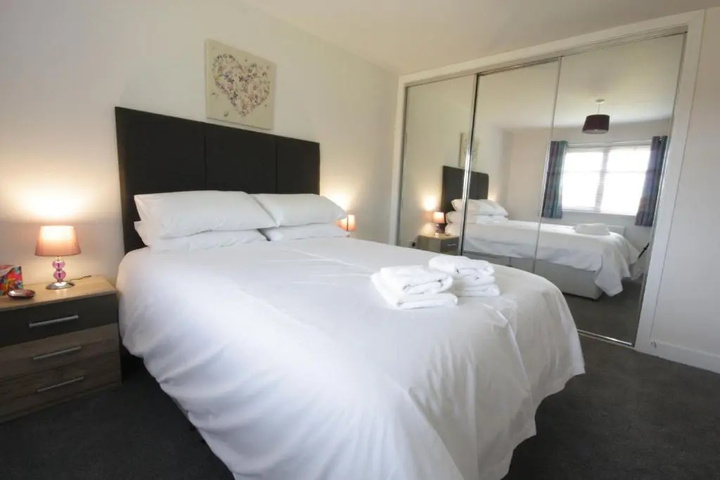 Room 2 of 12
