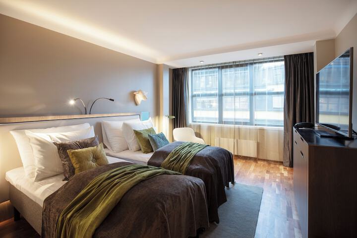 Room 26 of 108
