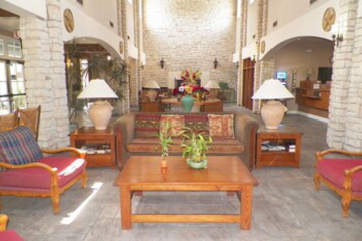 Image of Amerihome Inn & Suites Houston Airport North