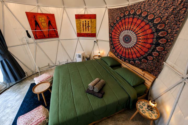 Room 12 of 63