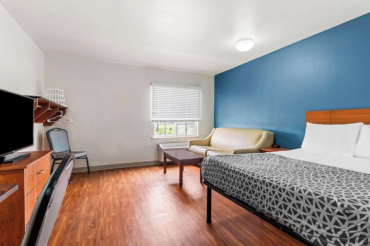 Room 21 of 30