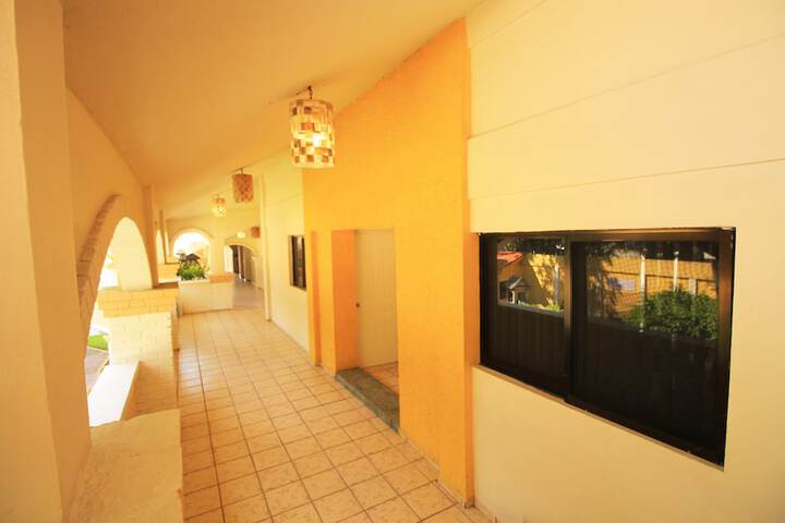 Ballroom/Hall 25 of 33