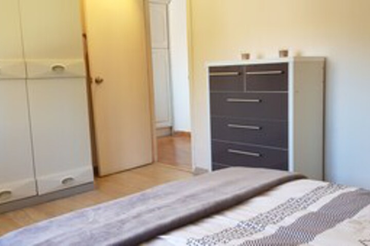 Room 33 of 37