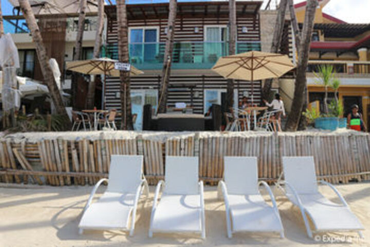 Sundeck 38 of 38