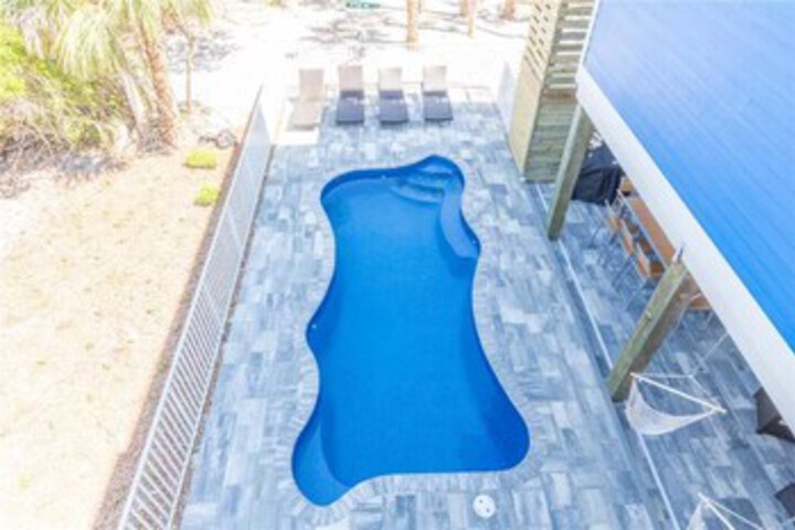 Pool 29 of 51