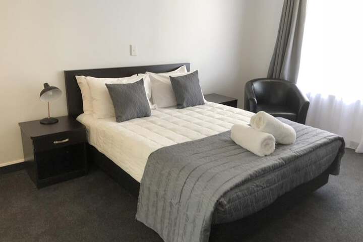 Room 8 of 40