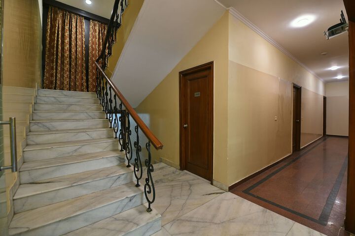 Ballroom/Hall 36 of 46