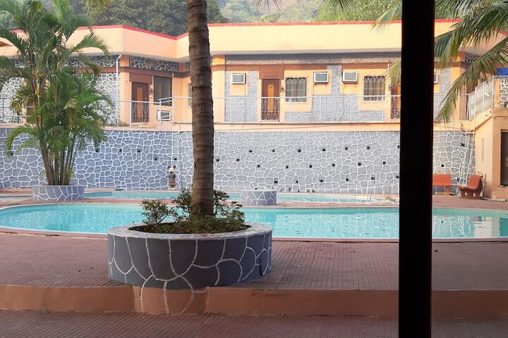 Pool 69 of 157