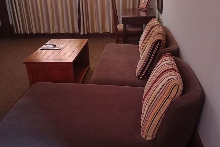 Room 19 of 48