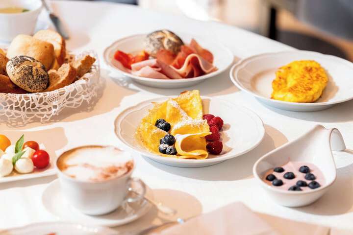 Breakfast/Coffee Service 75 of 94