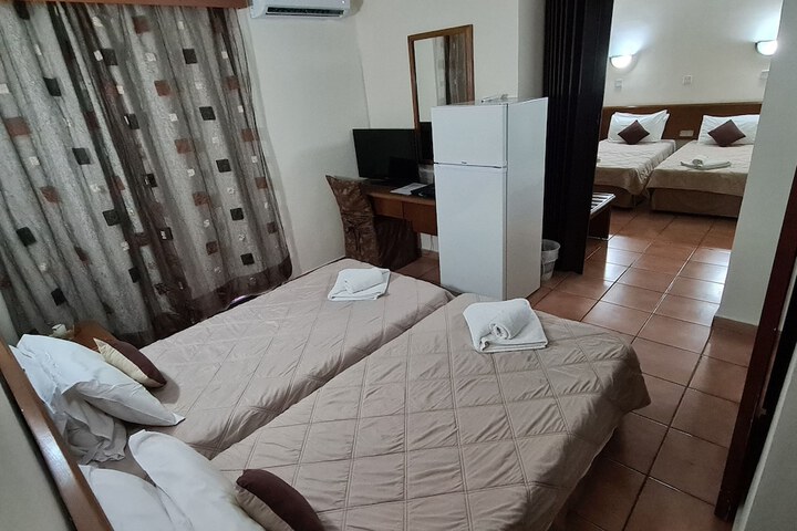 Room 15 of 64