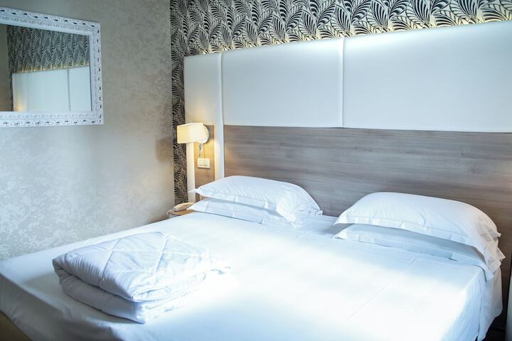 Room 55 of 180
